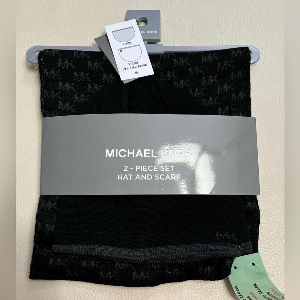 NWT - Michael Kors Reversible Beanie & Logo Scarf Set